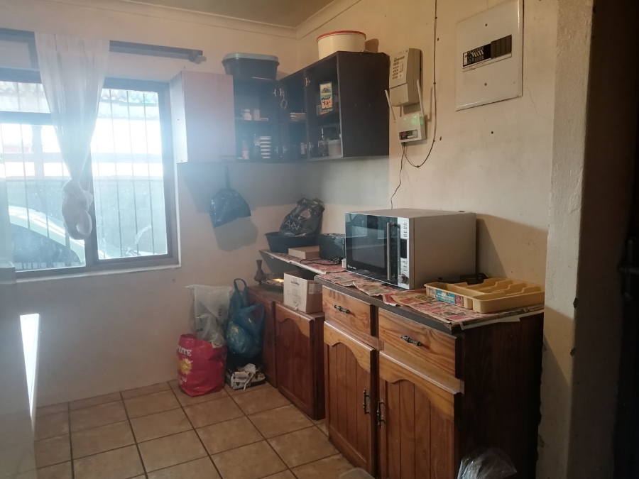 5 Bedroom Property for Sale in Delft South Western Cape